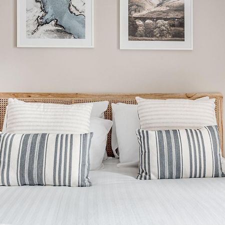 Charming 1 Bedroom Apt , Town Centre, Wifi, Free Parking By Tent Serviced Apartments Staines-upon-Thames Ngoại thất bức ảnh