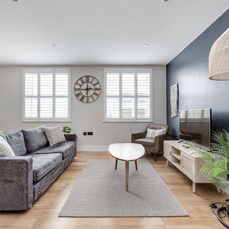 Charming 1 Bedroom Apt , Town Centre, Wifi, Free Parking By Tent Serviced Apartments Staines-upon-Thames Ngoại thất bức ảnh